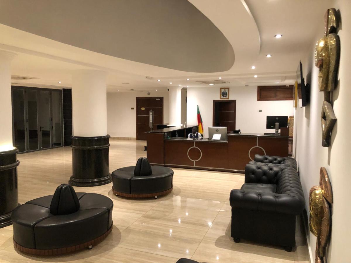 Hotel Franco Yaoundé Екстериор снимка