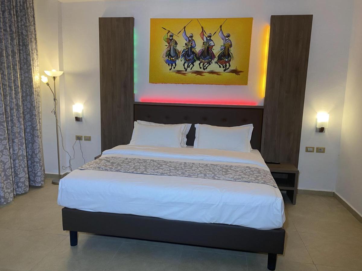 Hotel Franco Yaoundé Екстериор снимка
