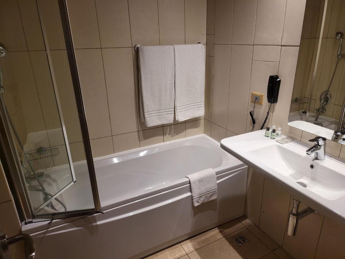 Hotel Franco Yaoundé Екстериор снимка