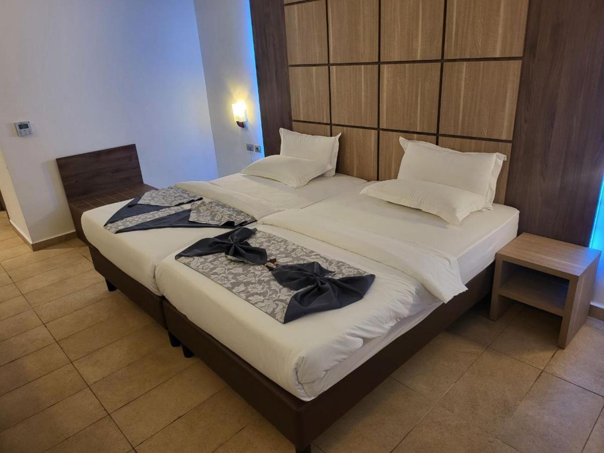 Hotel Franco Yaoundé Екстериор снимка