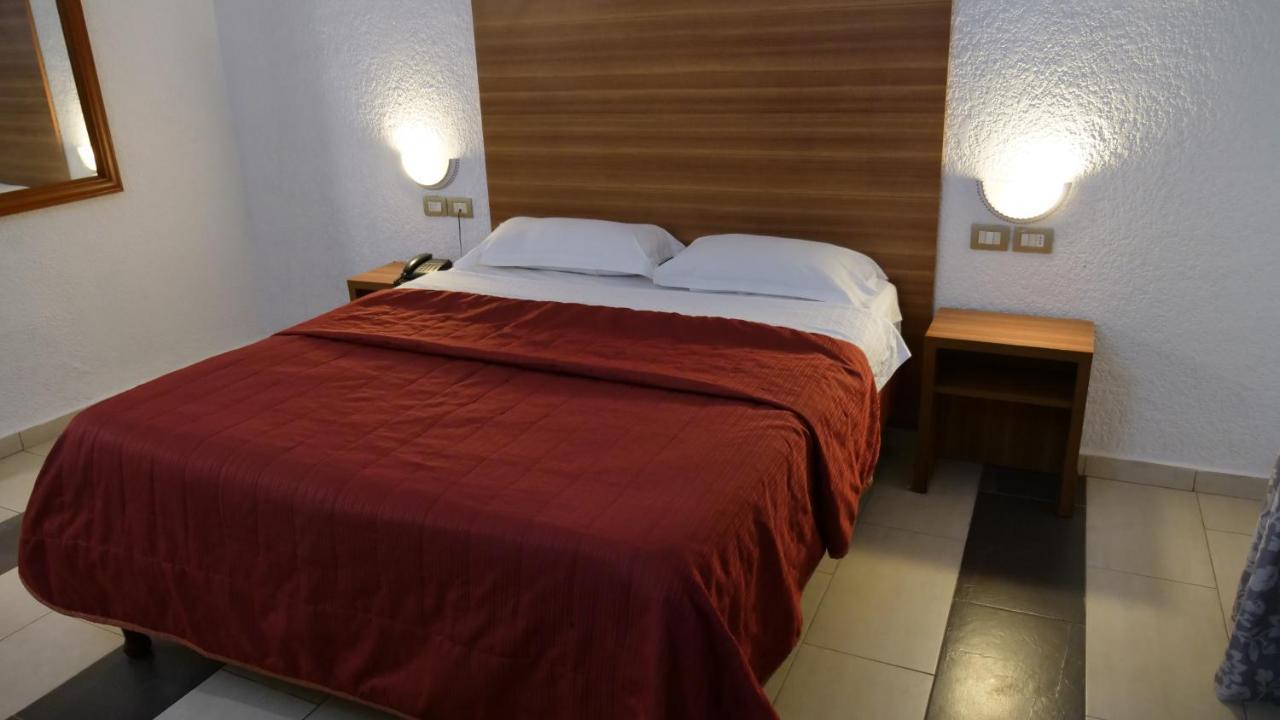Hotel Franco Yaoundé Екстериор снимка
