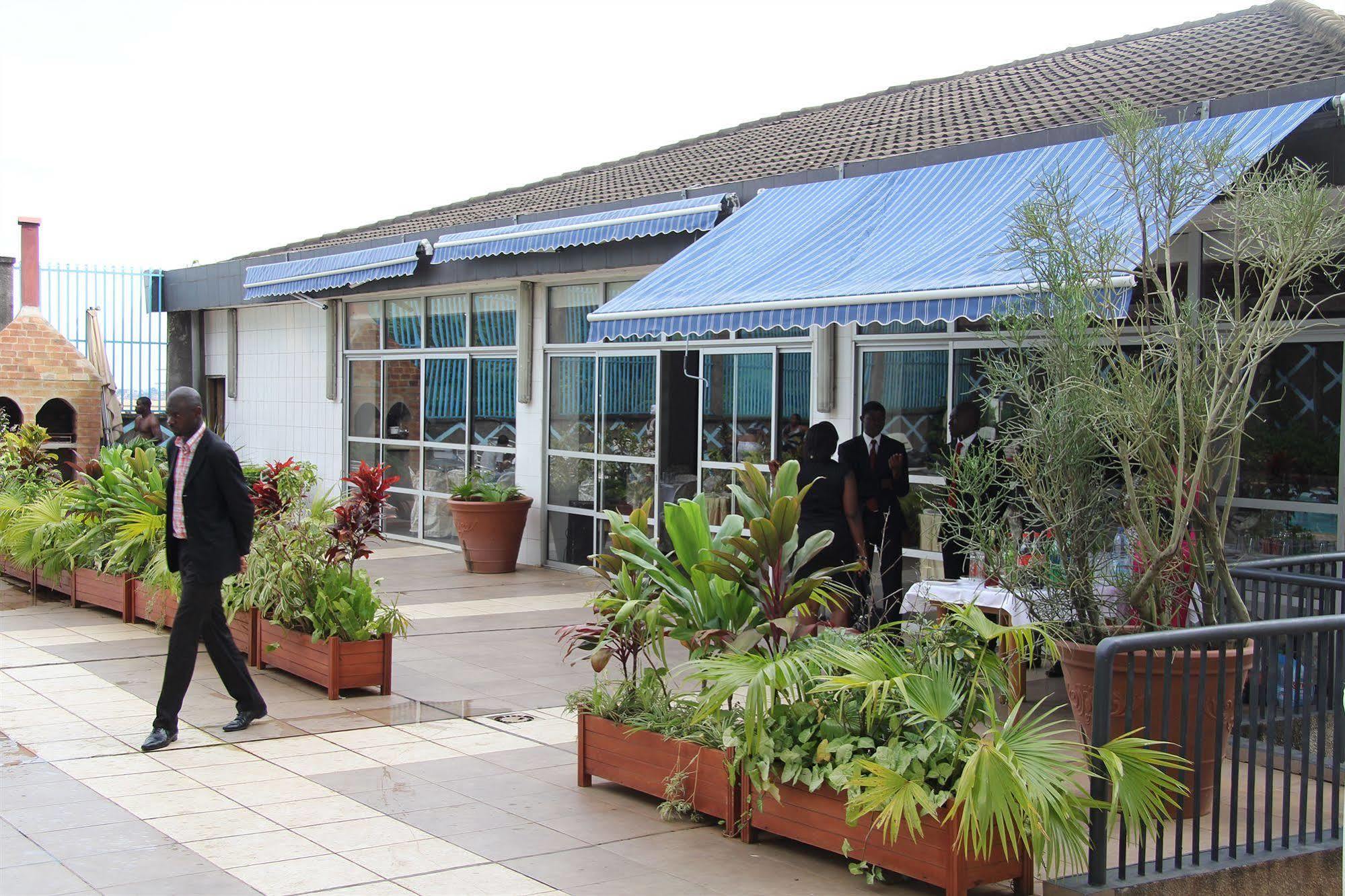 Hotel Franco Yaoundé Екстериор снимка