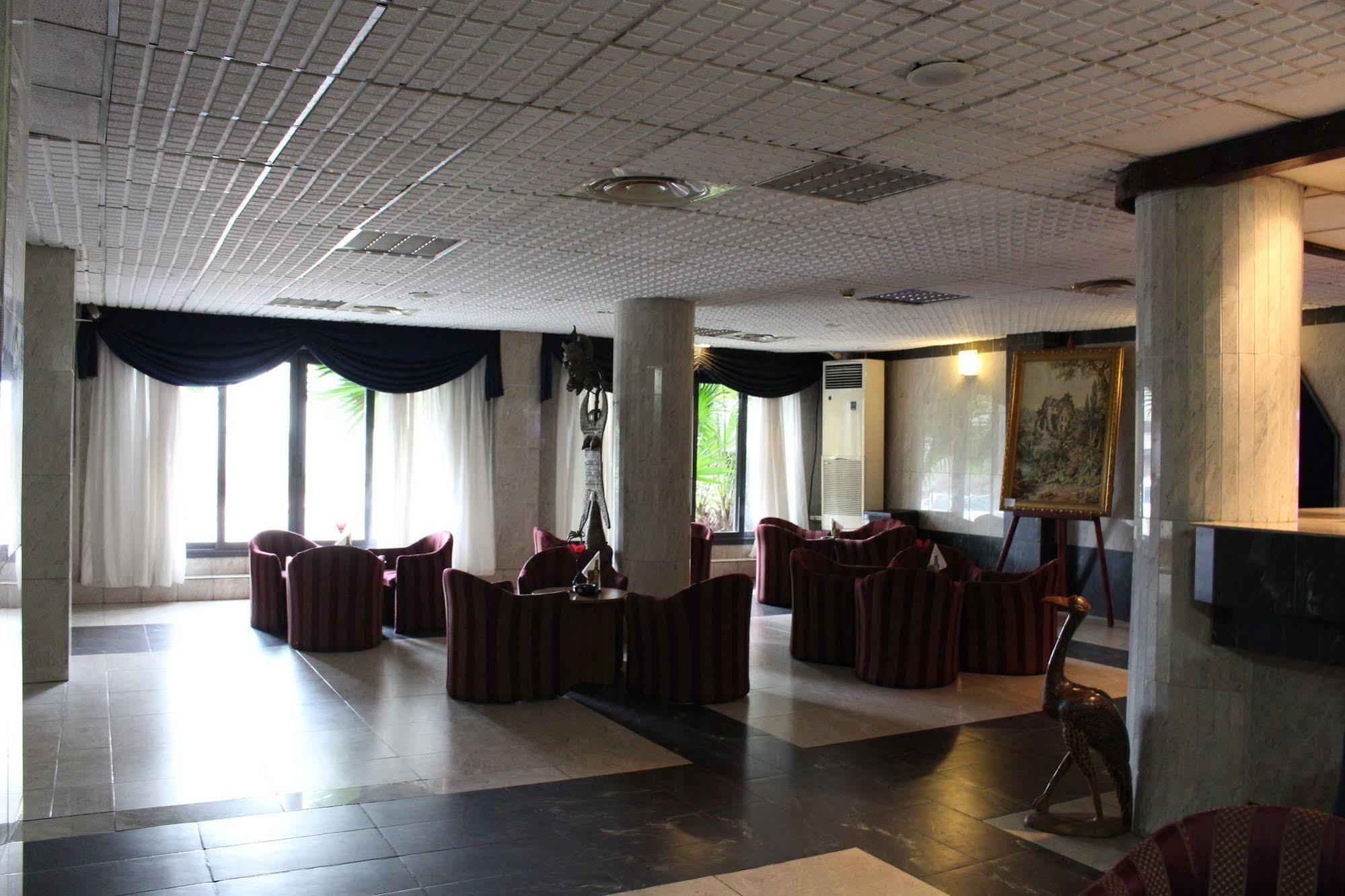 Hotel Franco Yaoundé Екстериор снимка